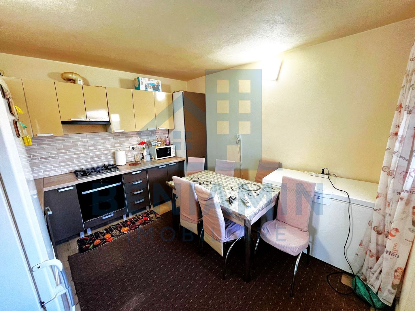 Casa P+1-Toate Utilitatile-3 Dormitoare-2 Bai-680mp Teren-Mobilata - Poză 4