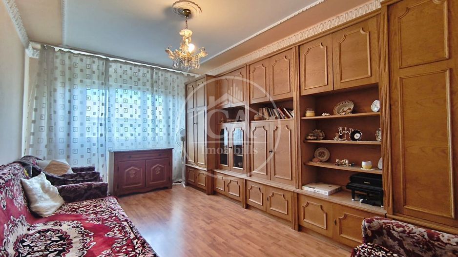 Apartament cu 2 camere de vânzare în zona Rogerius, Oradea - Poză 1