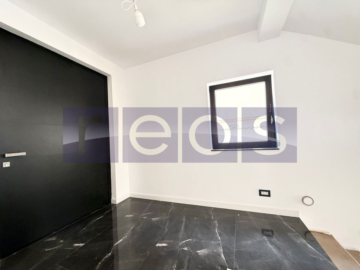 VÂNZARE VILĂ | ZONA OZANA | 5 CAMERE | ÎNCĂLZIRE ÎN PARDOSEALĂ - Poză 19