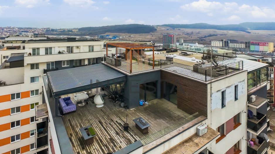 Penthouse exclusivist cu acces din lift, terasa 340 mp, 245 mp utili - Poză 25
