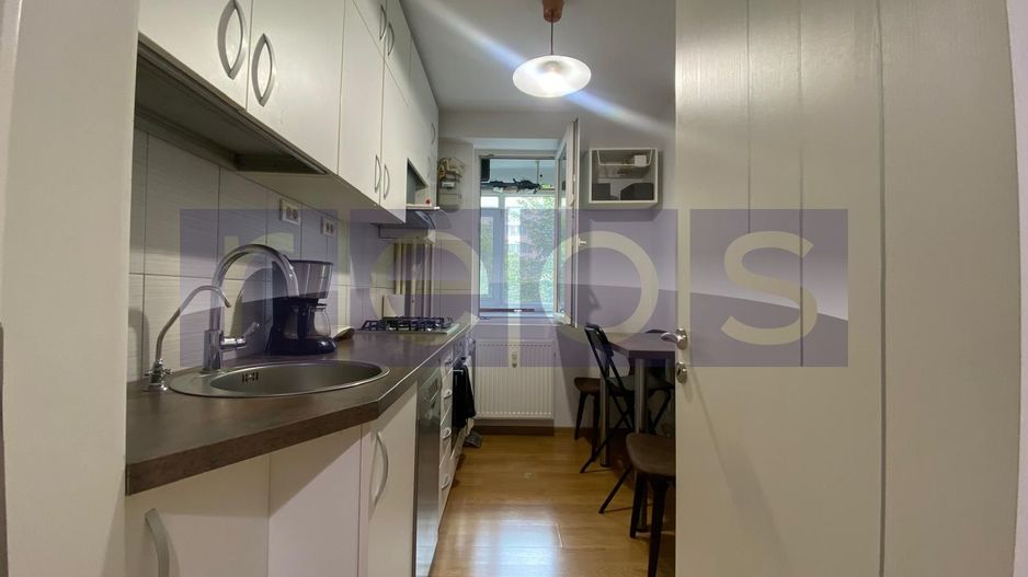 Apartament 3 camere renovat | Teiul Doamnei | Boxa 11mp+boiler - Poză 13