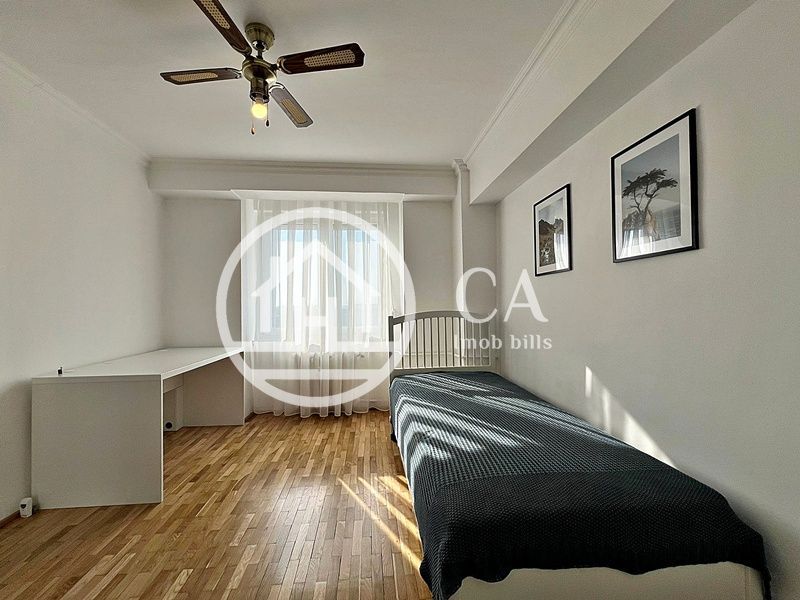 Apartament de închiriat cu 4 camere în zona Ultracentrală, Oradea - Poză 8