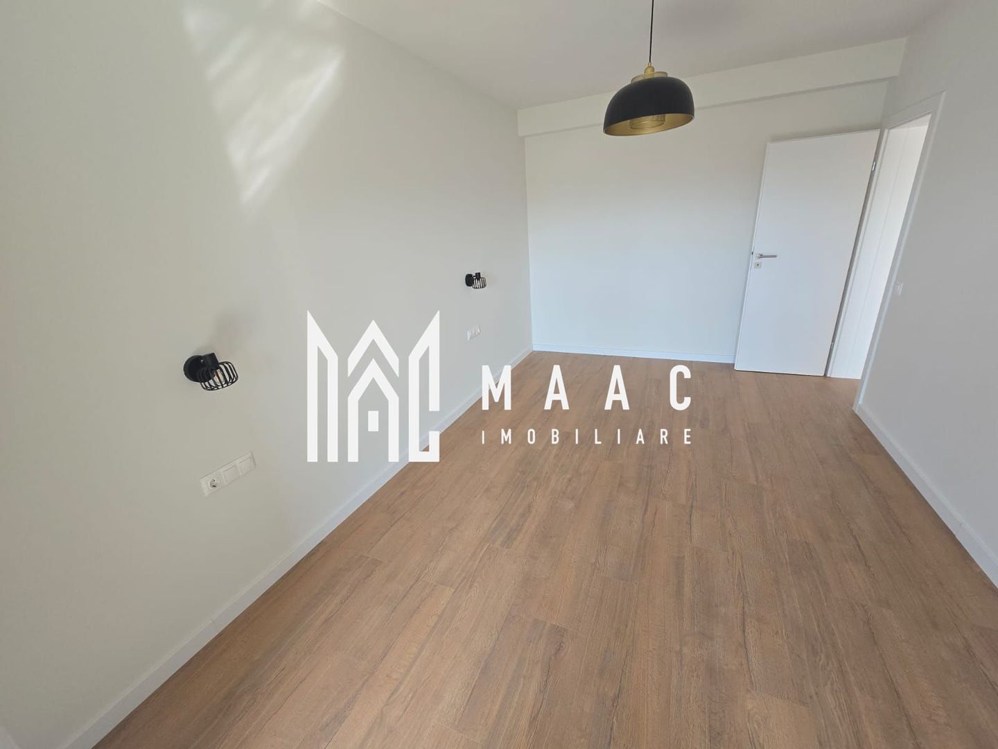 Apartament 2 camere | Parcare | Turnisor - Poză 1