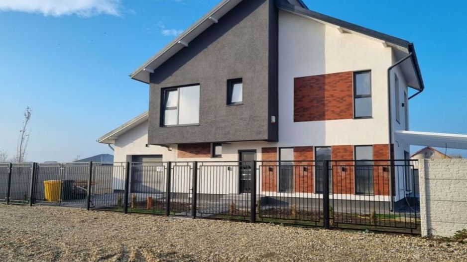 Vila cu etaj Domnesti - Poză 2