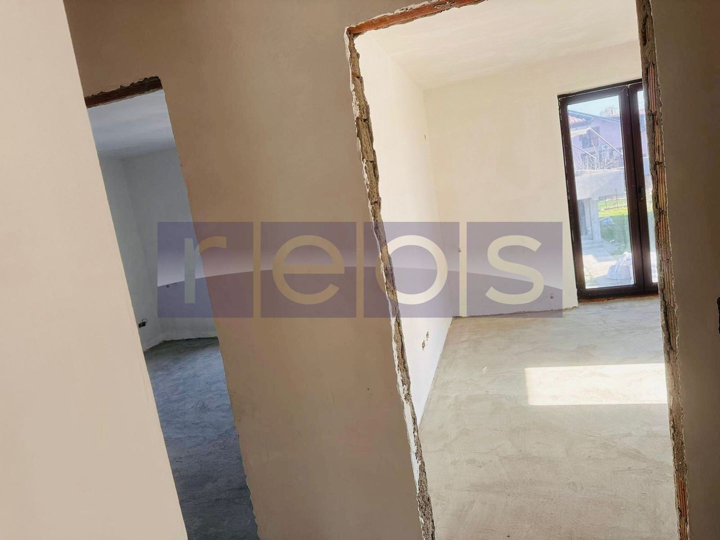 VILA DE VANZARE IN COMPLEX REZIDENTIAL | CREVEDIA | 4 CAMERE - Poză 11