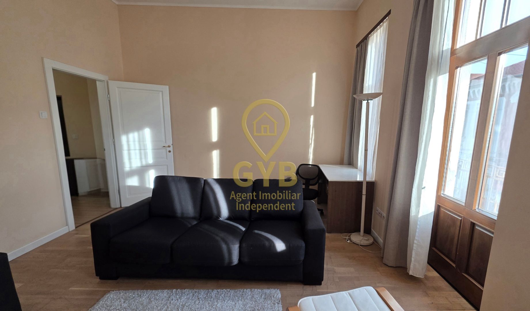 DE ÎNCHIRIAT – APARTAMENT CU 2 CAMERE DECOMANDATE, ULTRACENTRAL - Poză 3