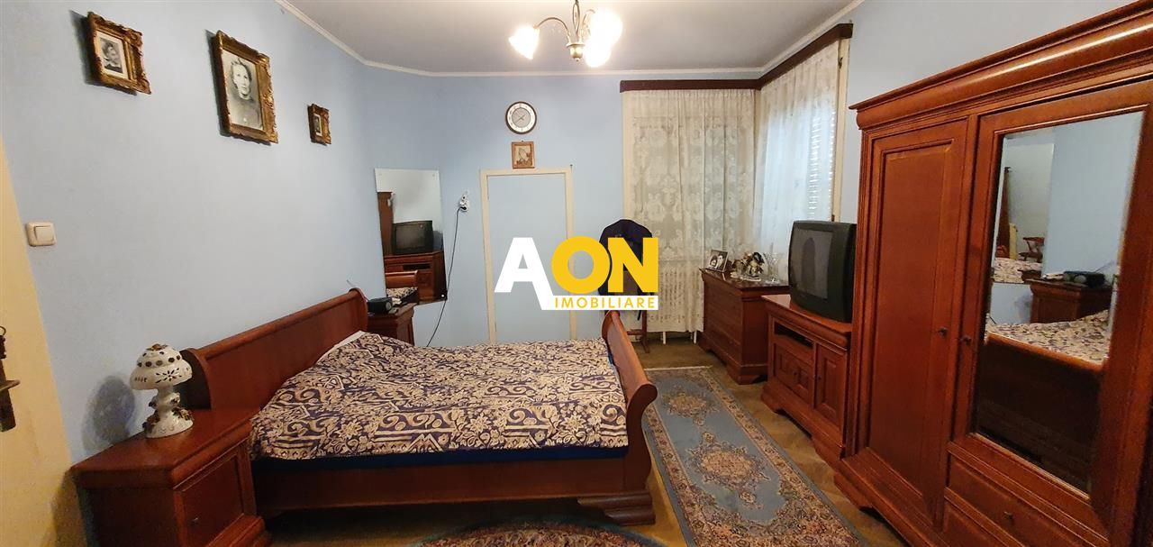 Casa situata ultracentral langa Poarta I a Cetatii Alba Carolina - Poză 14