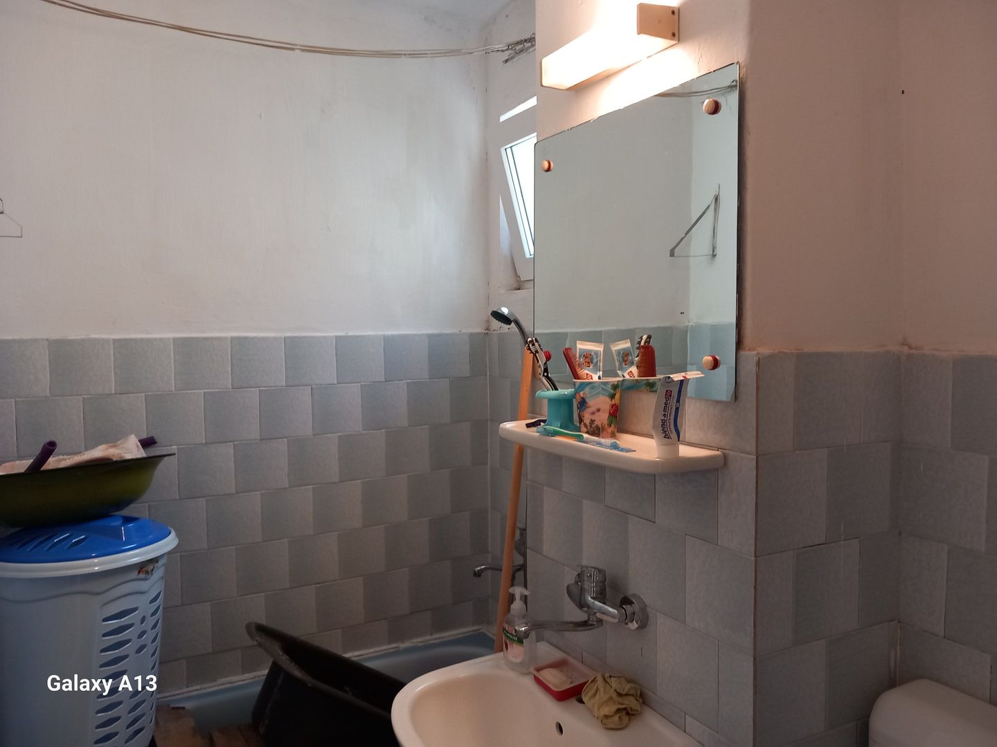 ageuropa.ro vinde ap 2 cam 40mp la etajul 4 în Carpați 1. - Poză 2