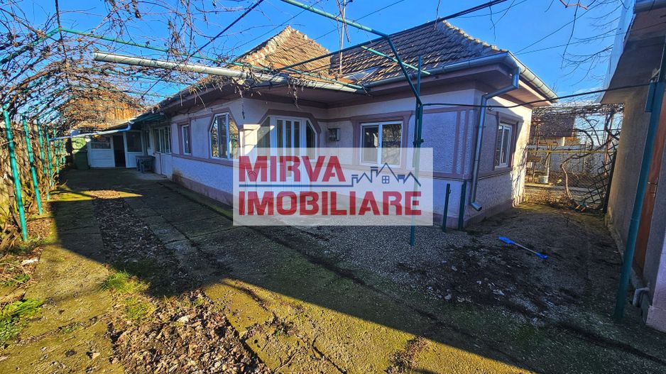 Casă 4 camere, garaj + spațiu comercial |  Sat Nedelea - Poză 1