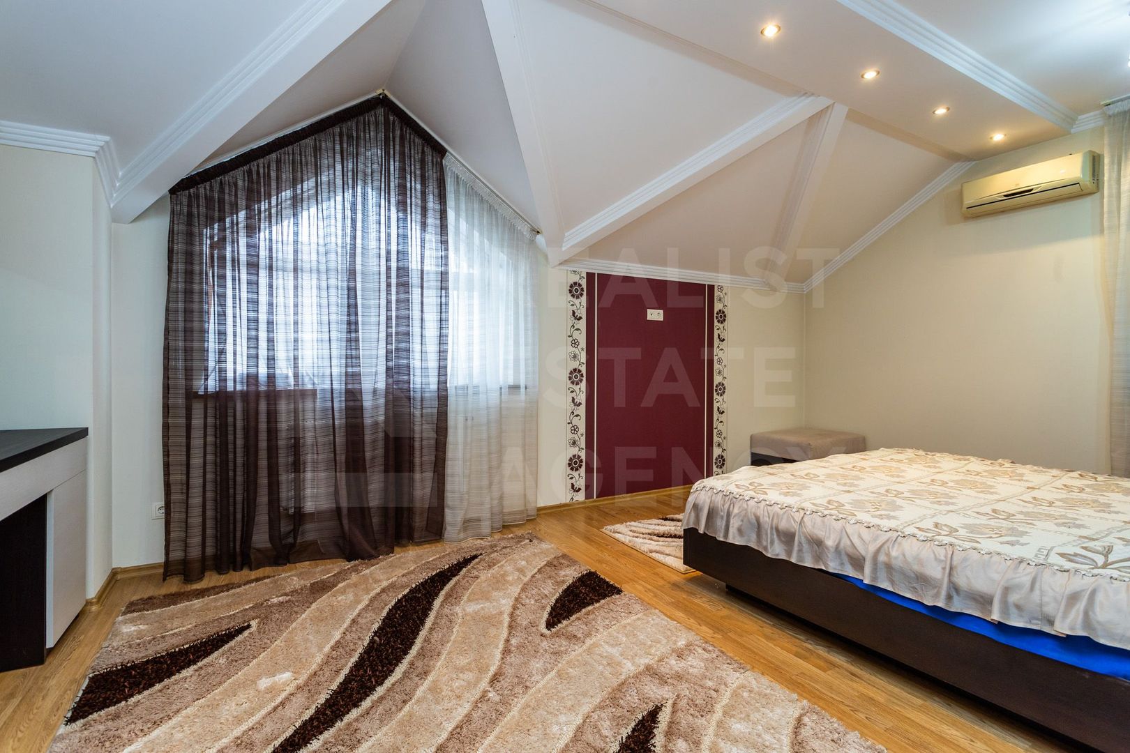 Vânzare, casă, 2 nivele, 6 camere, strada Luceafărul, Ciorescu - Poză 33