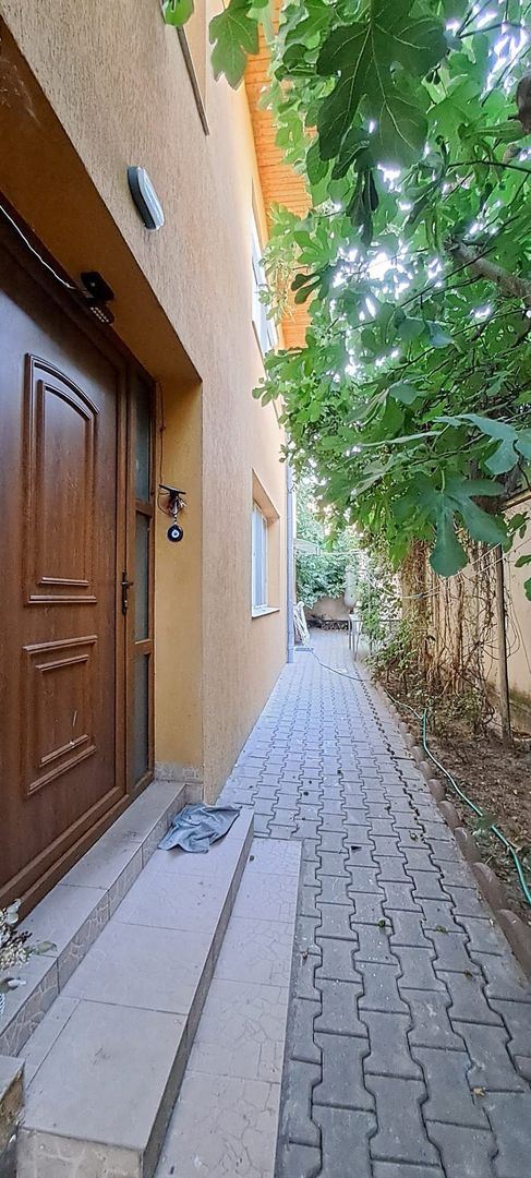 CASA PRIMITOARE, Bld Ferdinand - Gara de Est, curte proprie, parcare - Poză 3