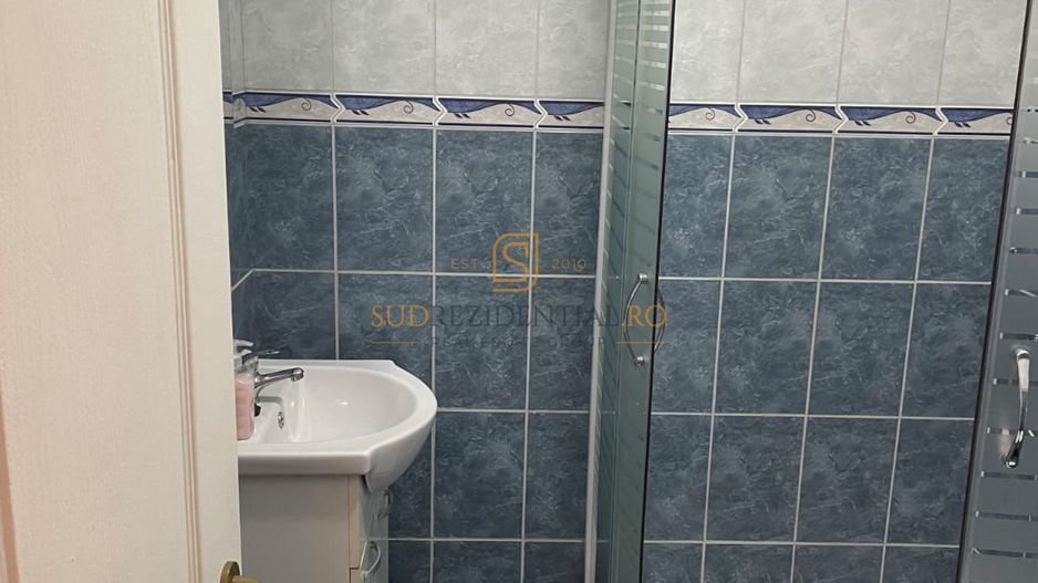Apartament tip duplex, luminos, acces facil metrou Aparatorii Patriei - Poză 9