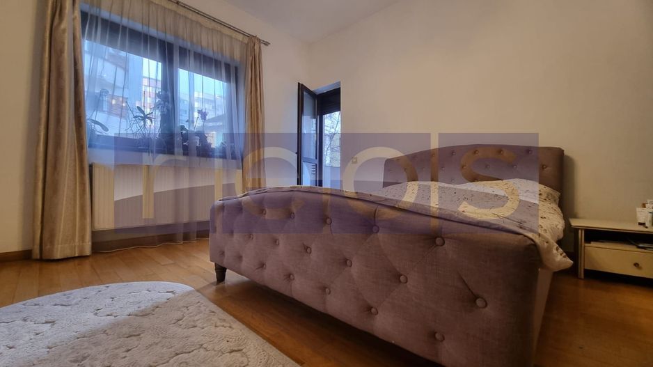 VANZARE- 9- CAMERE (S+P)- VILA -COTROCENI - Poză 10