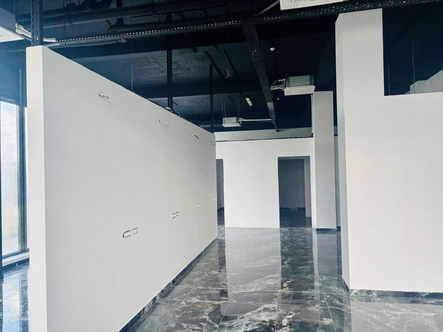 SPATIU COMERCIAL- 145 MP - Poză 2