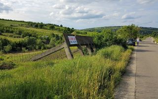 Teren intravilan de vanzare, Chicerea, 1600 mp - Poză 1