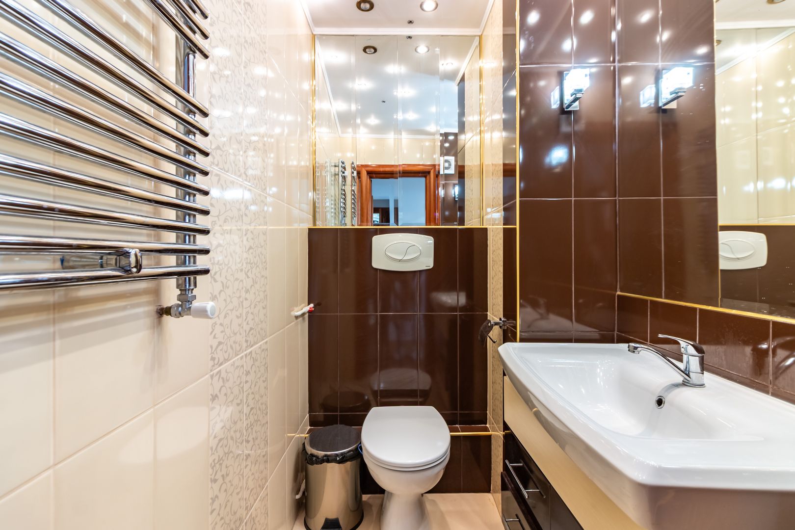 Apartament spatios 3 camere,  P-ta Unirii/ Sf Vineri - Poză 10