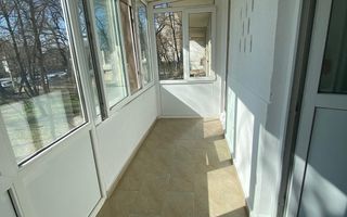 Apartament 2 camere Grivita / Bloc retras / Balcon 7mp - Poză 3