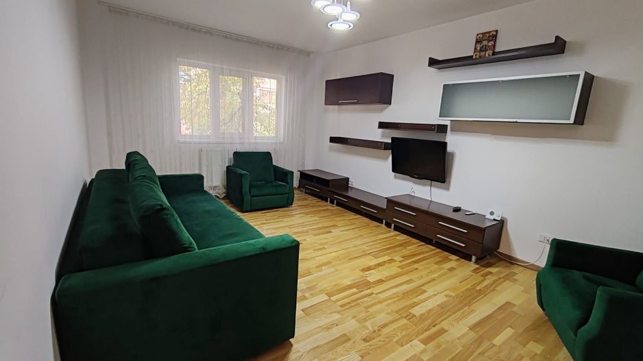 Apartament 3 camere decomandat etajul 1 65mp 500euro Nicolina 2 - Poză 2