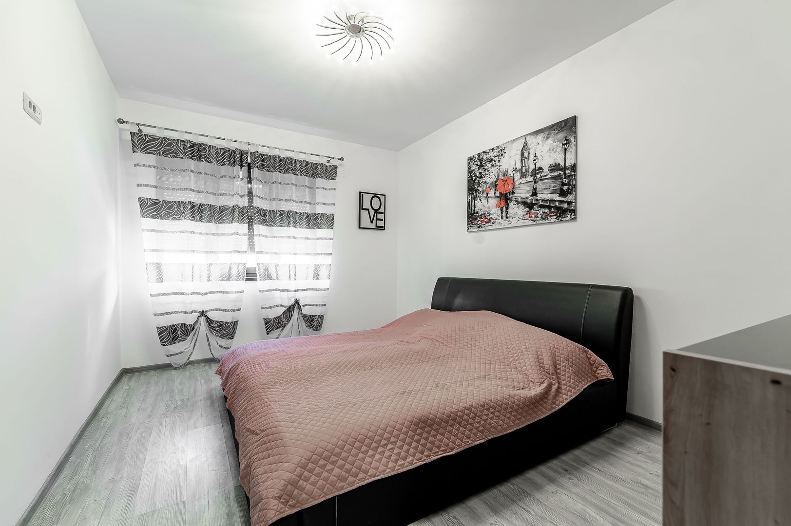Apartament superb cu 3 camere in bloc nou - Poză 8