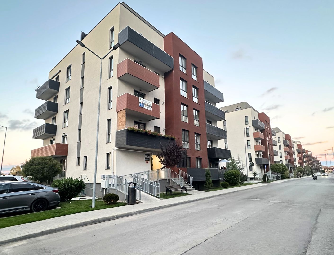 VÂNZARE APARTAMENT 2,5 CAMERE  NOU NELOCUIT - Poză 1