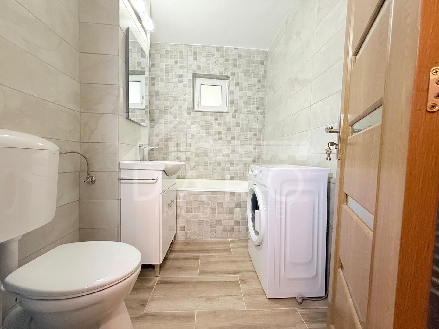 Inchiriez apartament cu 4 camere,cartier Tudor - Poză 2