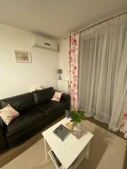 Ag BRASADAS închiriază apt. 2 cam Et 3/4 in Piata Victoriei. - Poză 2