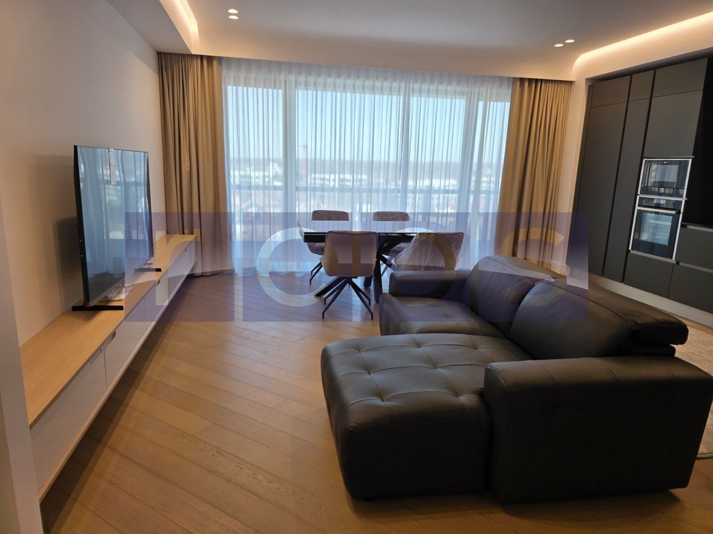 VANZARE APARTAMENT 101MP | 3 CAMERE | MOBILAT-UTILAT LUX | TERASA 26MP - Poză 1