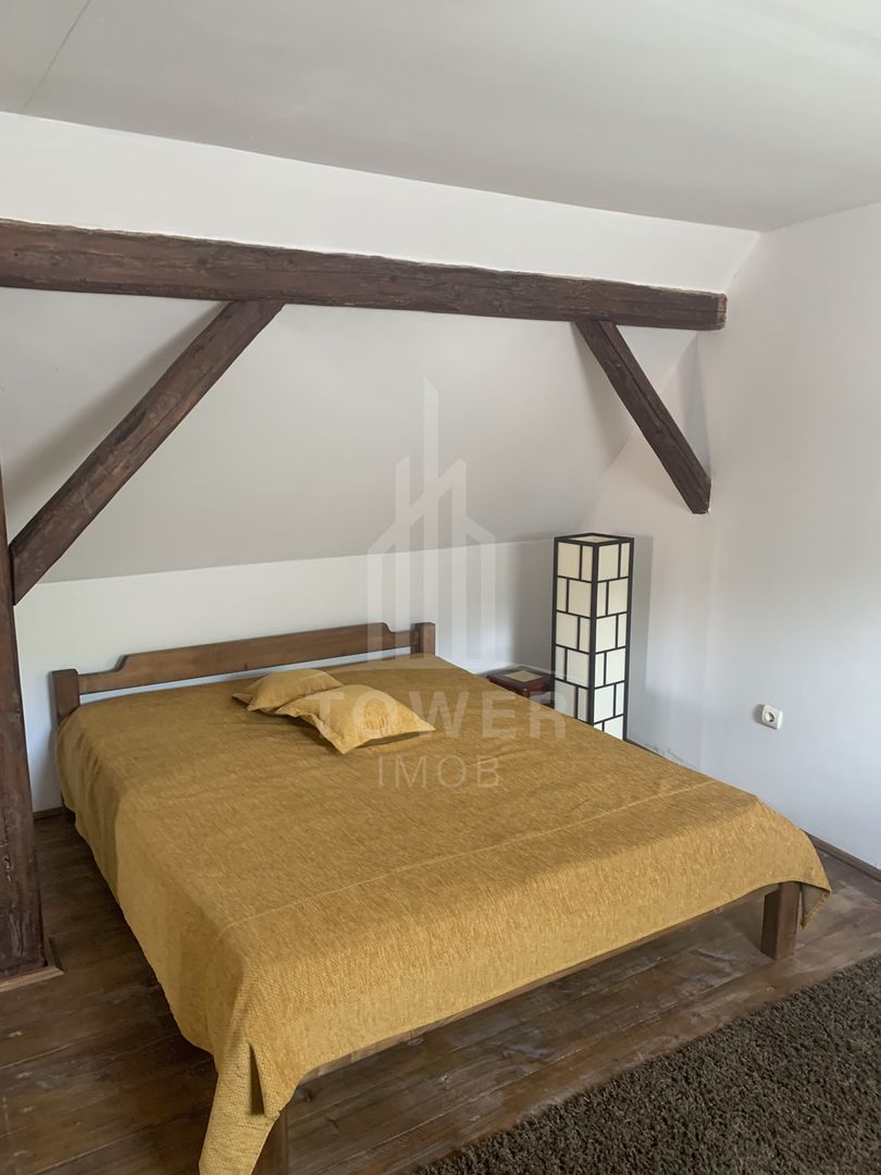 Casă în centrul Cisnădioarei cu 243mp de locuit și teren de 936mp - Poză 3