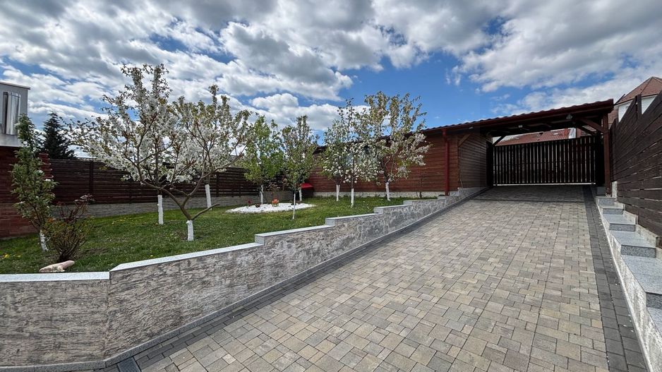 Casa la cheie 5 camere 250 mp curte libera 4 bai P+1+M Arhitectilor - Poză 4