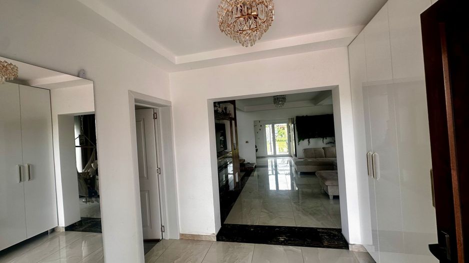 Casa individuala 4 camere  P+1E in Dudestii Noi - Poză 3