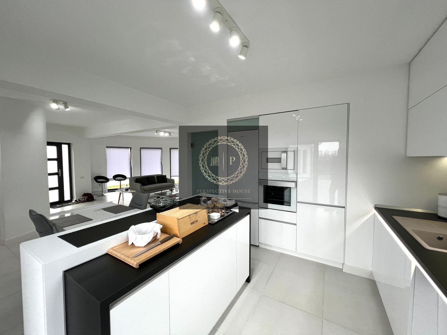 Casa individuala superfinisata, 3 camere, 2 bai, 500mp teren - Poză 10