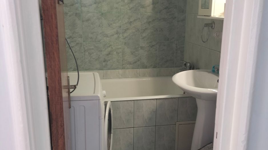 Apartament  Luminos 2 camere. Decomandat. Brancoveanu. - Poză 7