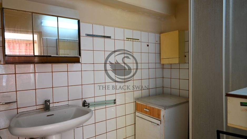 Casa cu 3 camere de vanzare | Mihai Bravu - Ploiesti | Comision 0% - Poză 9