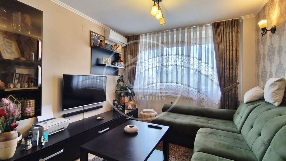 Apartament de vânzare cu 4 camere în zona Decebal, Oradea - Poză 4