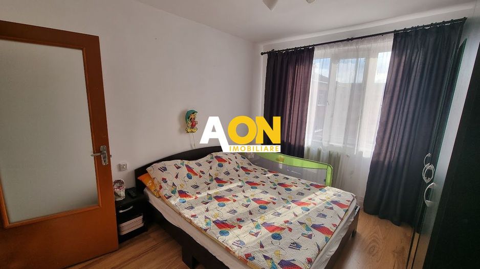 Apartament decomandat cu 3 camere, balcon, Ampoi 1 - Poză 3
