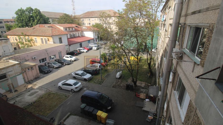 Complex Studentesc str.Daliei, et 3, bloc anvelopat; necesita renovare completa. - Poză 13