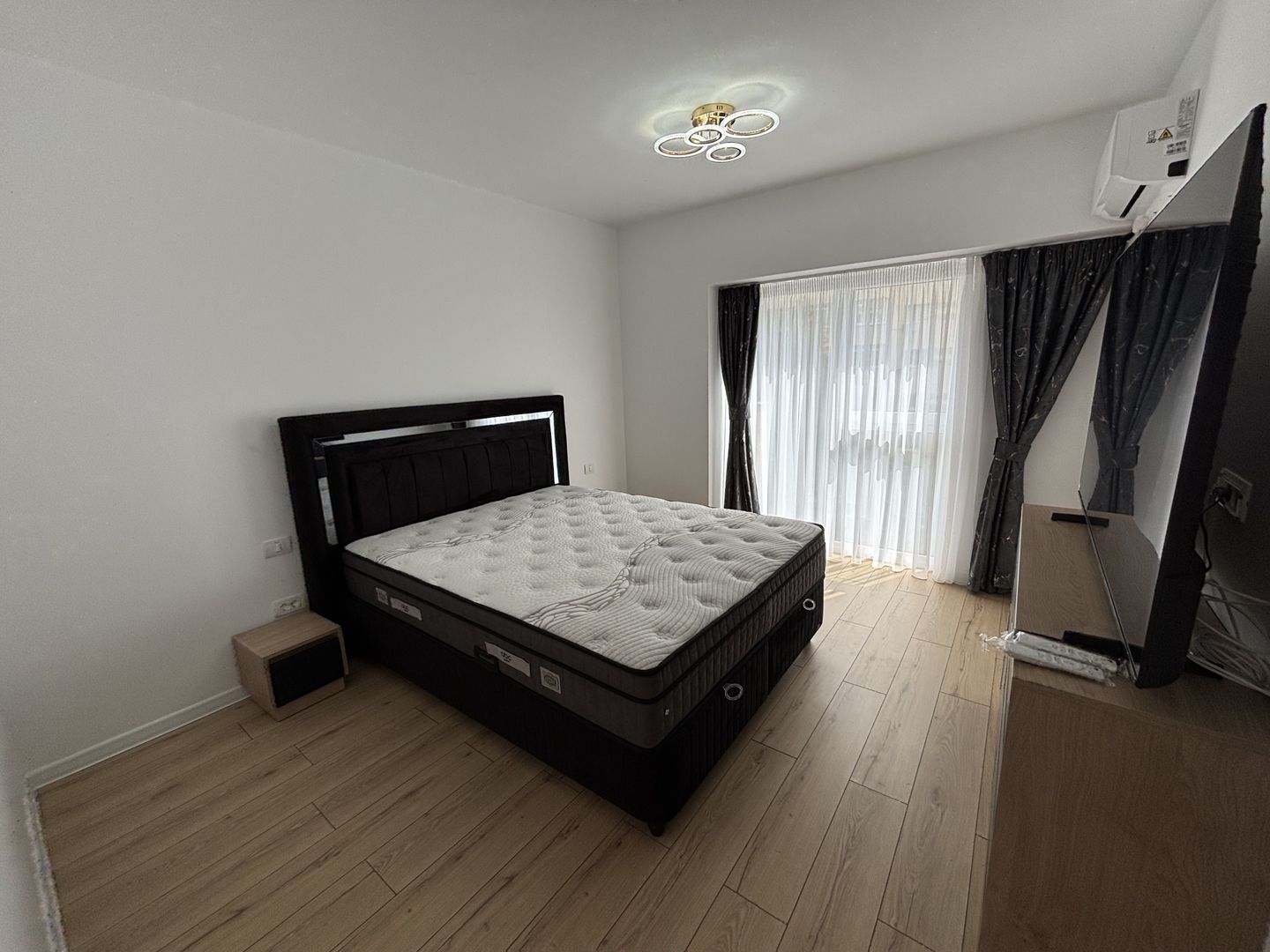 Apartament 3 Camere Decomandat | Terasă 23 mp cu Vedere la Lac + Parcare - Poză 10