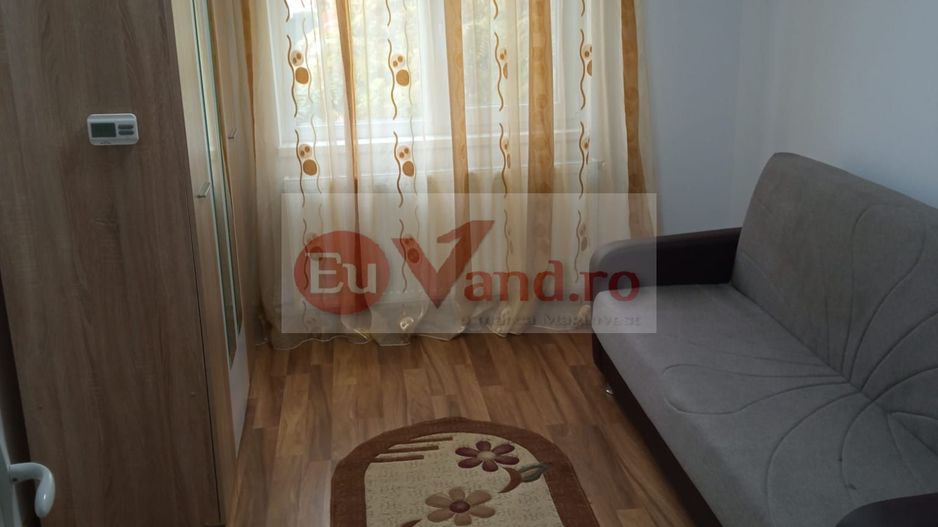 De inchiriat apartament cu 3 camere ICF, langa Scoala nr. 12, parter, 500 E - Poză 6