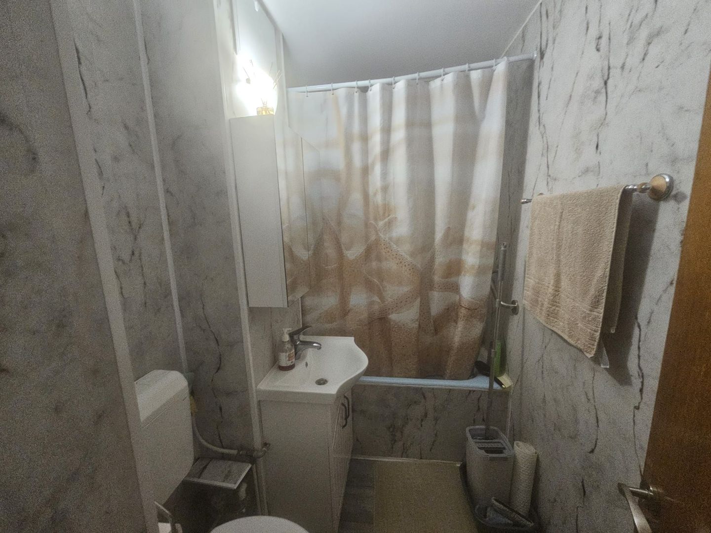 Apartament 4 camere, etaj 1 – Exercițiu, lângă Poștă - Poză 19