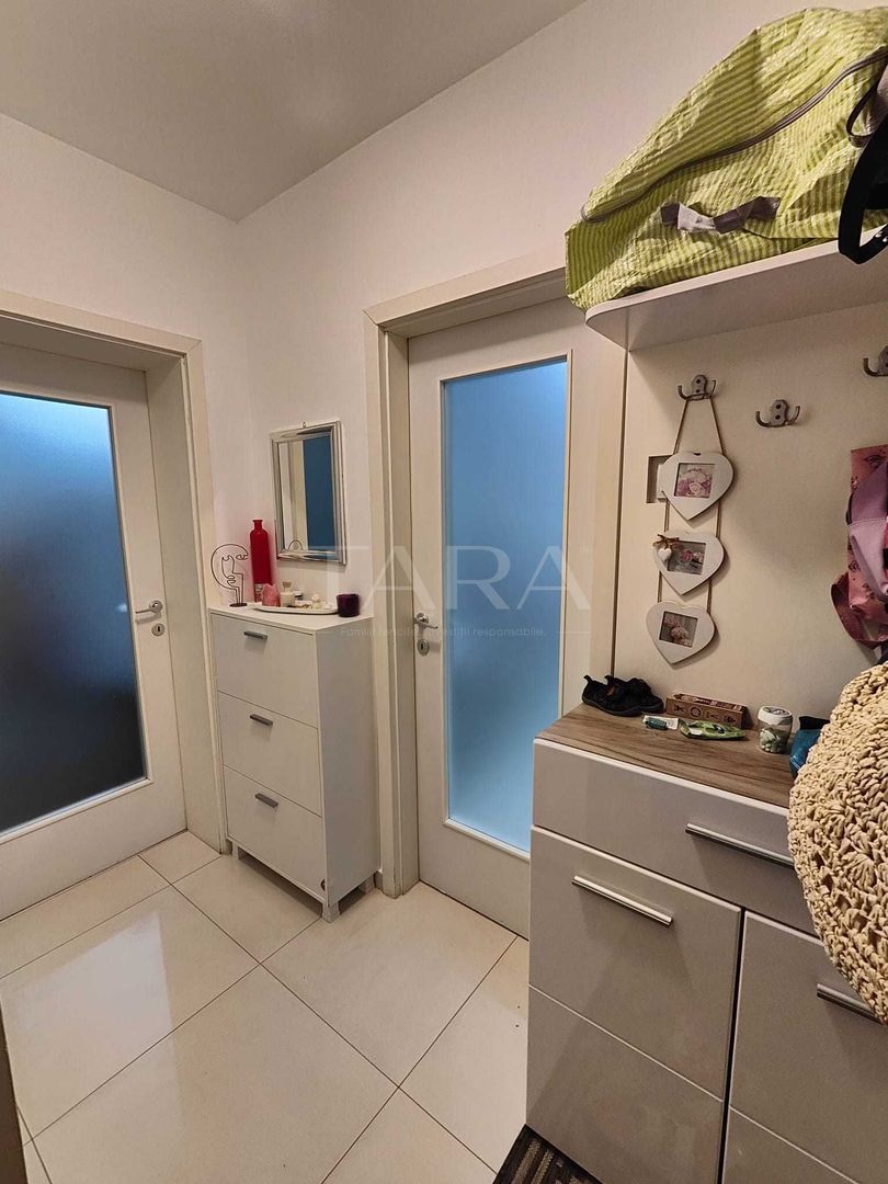 Apartament cu 2 camere, 44,35 mp, balcon închis, Centru. - Poză 3