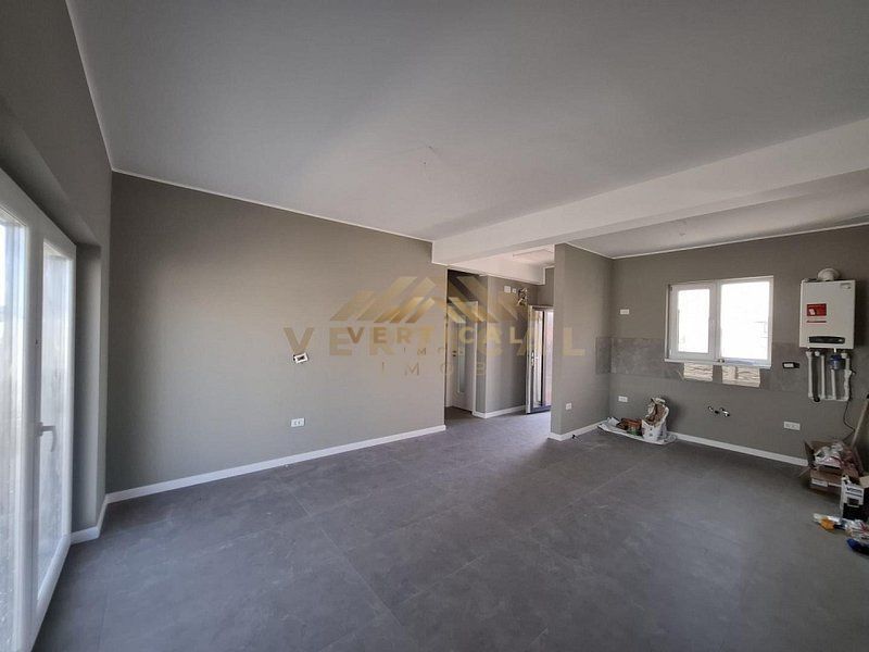 PROMOTIE!!! Casa de vanzare la 3 min de bld principal - Poză 5