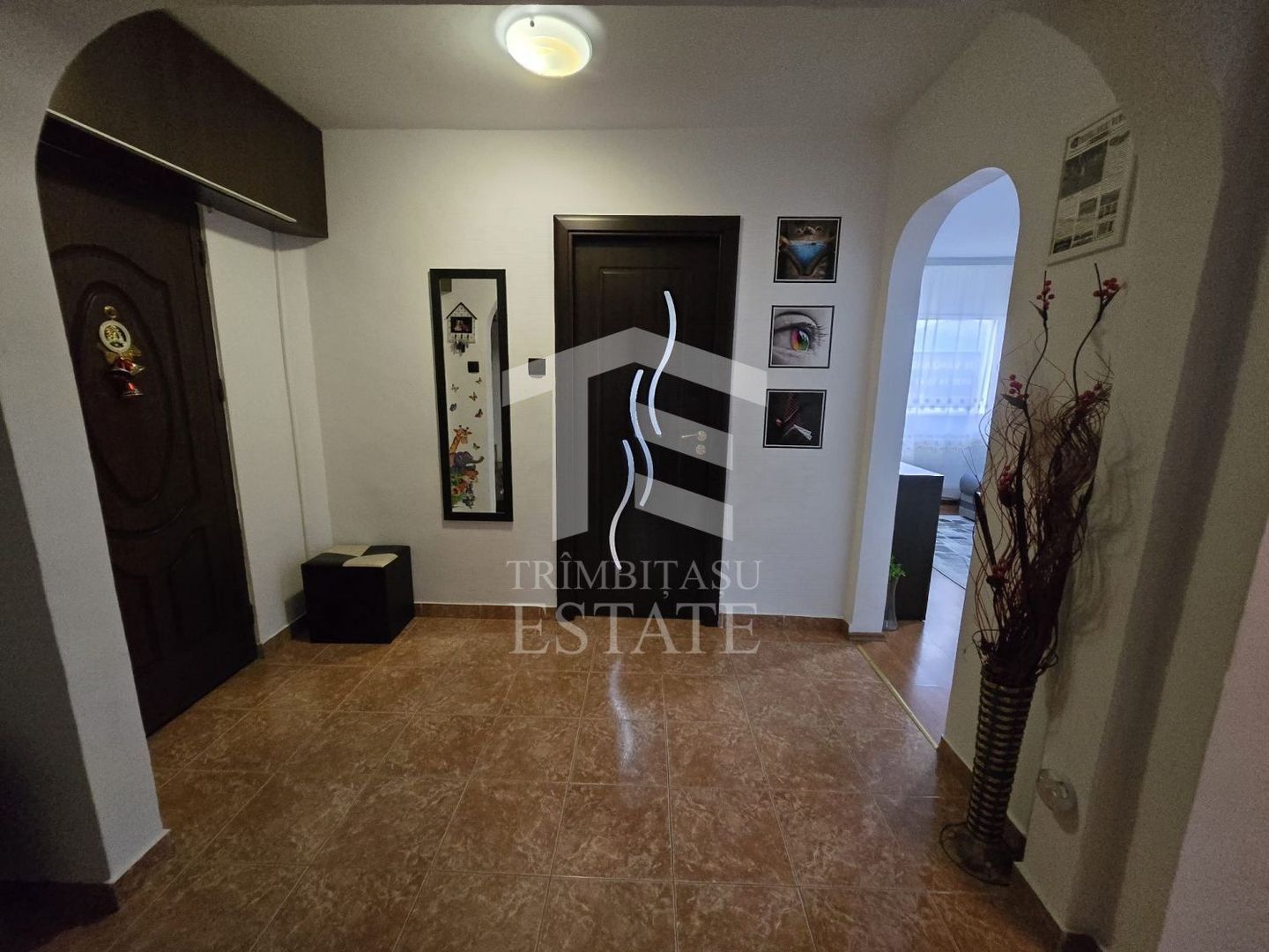 INEL I - Apartament cu centrala pe gaz, loc de parcare si pod de 60 mp - Poză 41