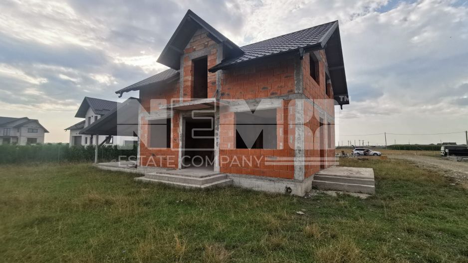 Casă la roșu | 144 mp utili + 7 ari teren | Frătăuții Vechi, Suceava - Poză 2