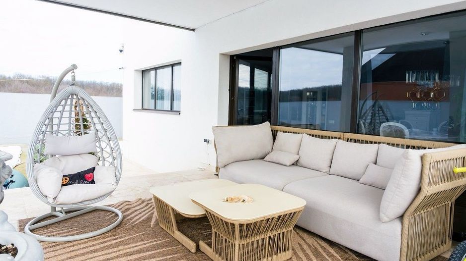 Vila de inchiriat | Silistea Snagovului | Aproape de lac-ponton privat | Jacuzzi - Poză 1