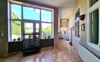 De vanzare casa 5 camere, 1200mp teren, zona ultracentrala - Poză 16