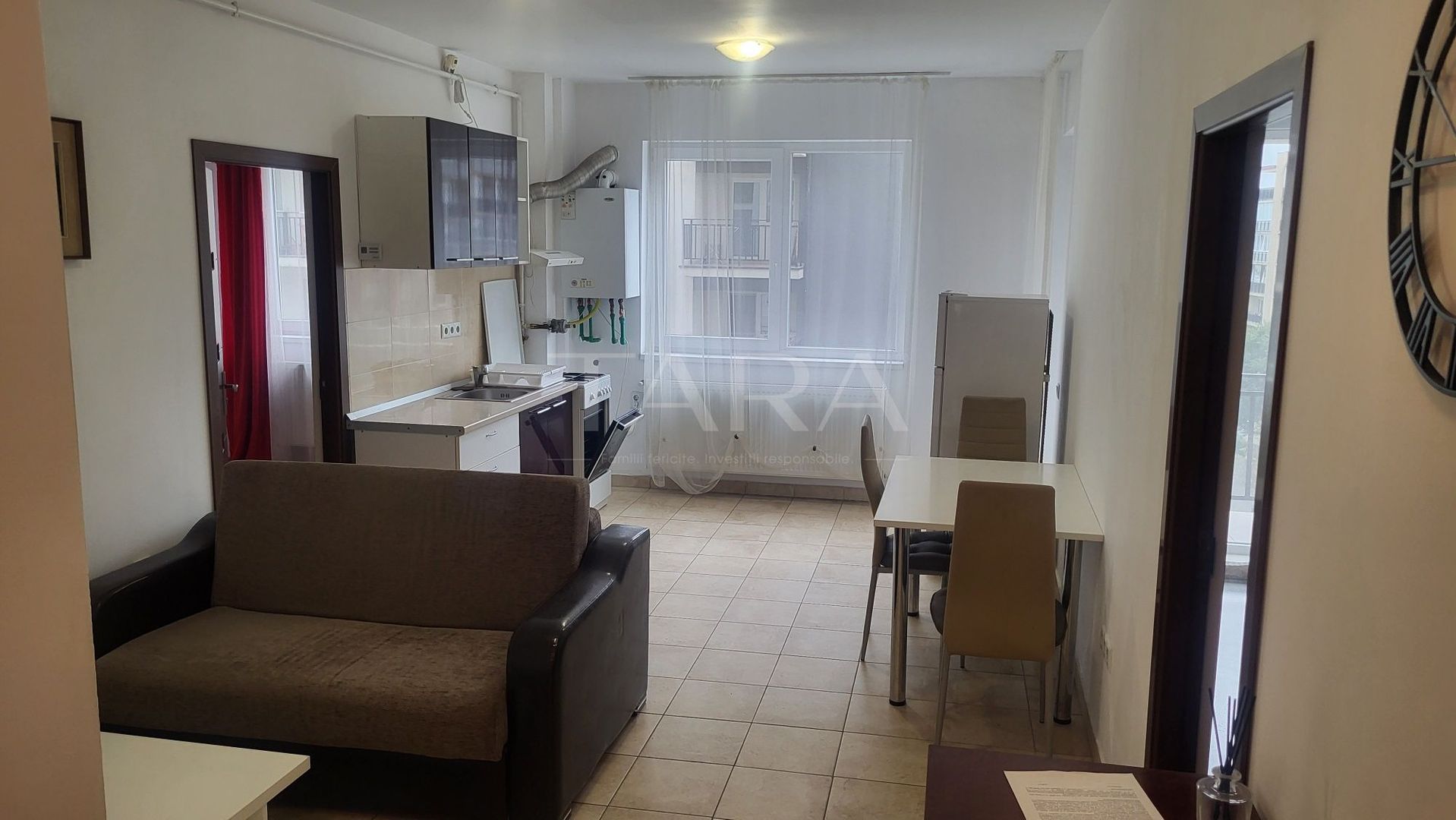 Apartament cu 2 camere decomandate, parcare și balcon. - Poză 2