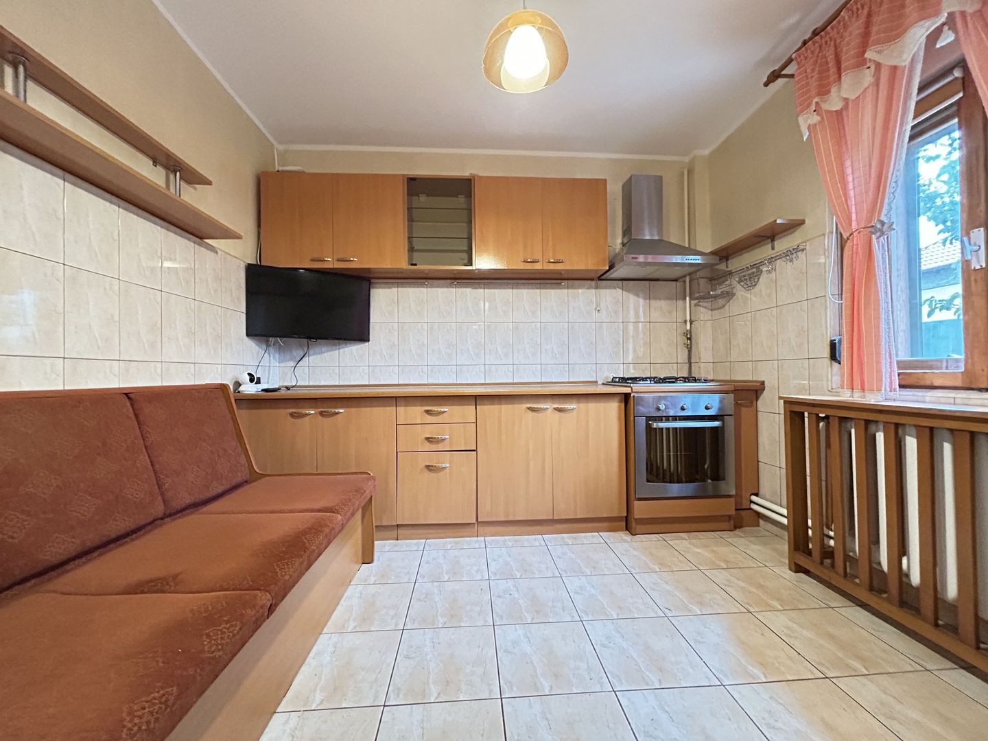 Casa P+1 BCA 4 camere Cartier KM5 strada Fantanele - toate utilitatile - Poză 3