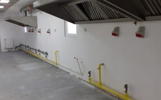 vanzare cladire catering laborator cofetarie bucatarie - Poză 2