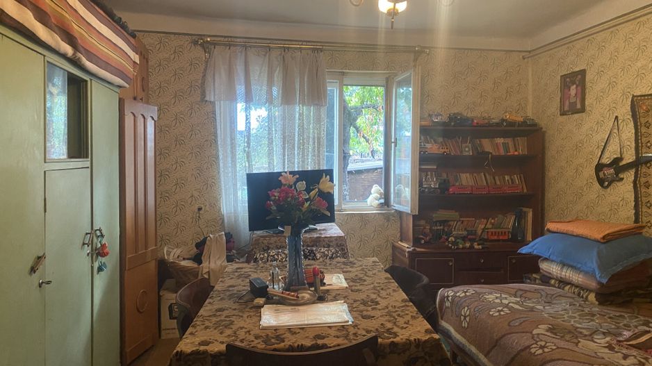 Vanzare casa cu 6 camere in Targoviste - vizavi de Colegiul Carabella - Poză 7