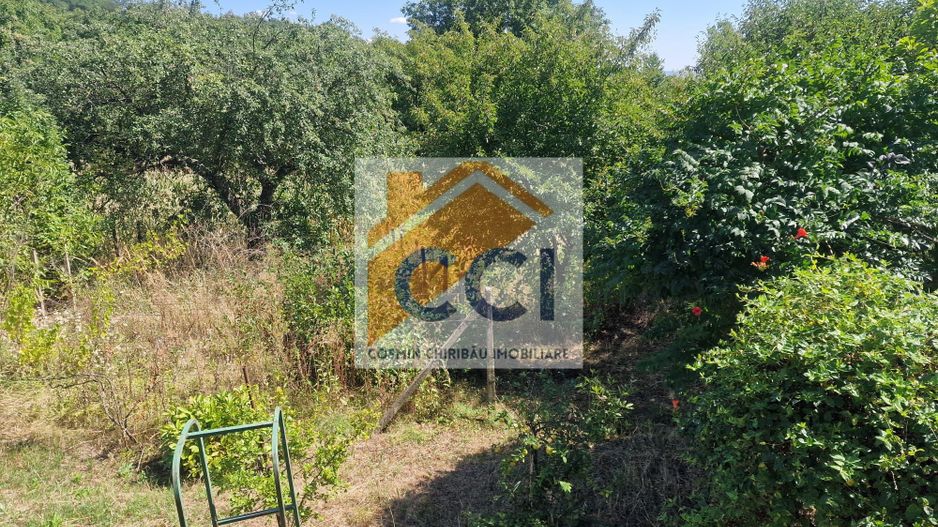 Casa in mediu rural cu teren - Poză 24